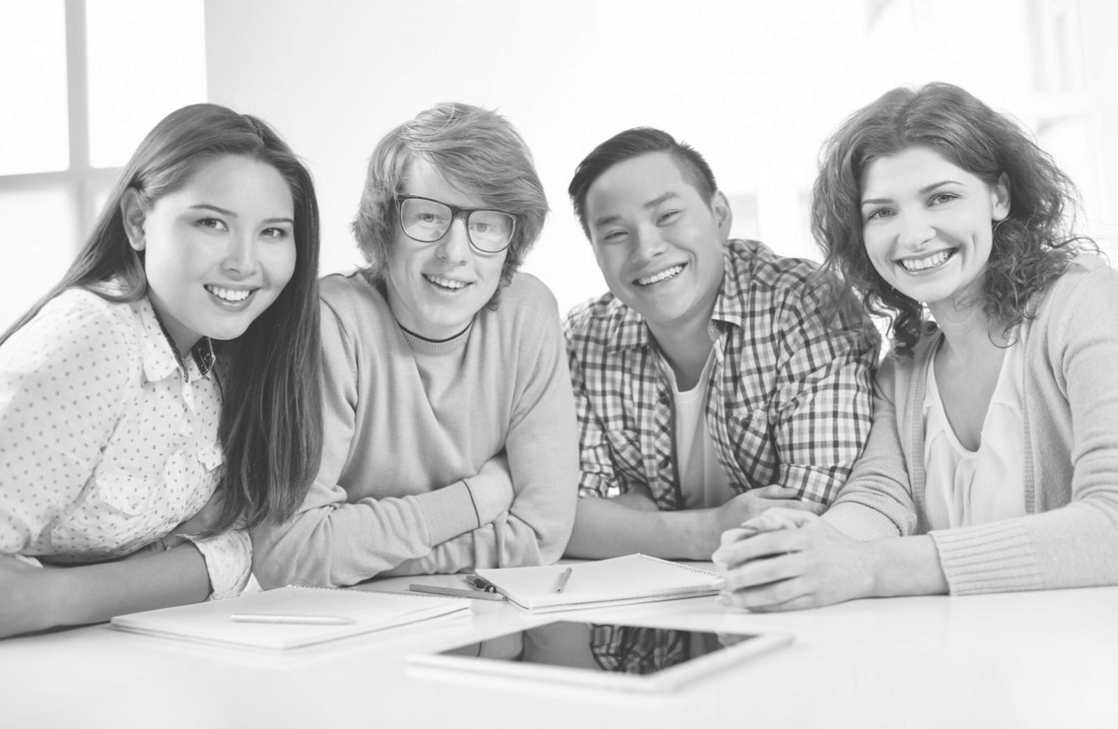 Dimostrazione pratica di tecniche avanzate di trattamento estetico